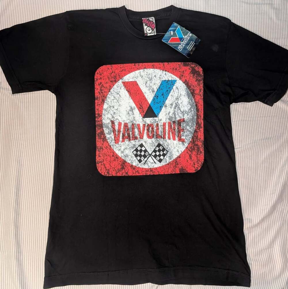 Chaser Brand Valvoline Official Licensed Product Vintage Logo Graphic T-Shirt